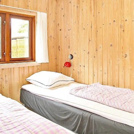 펜션 Quaint Holiday In Bjert With Beach Nearby